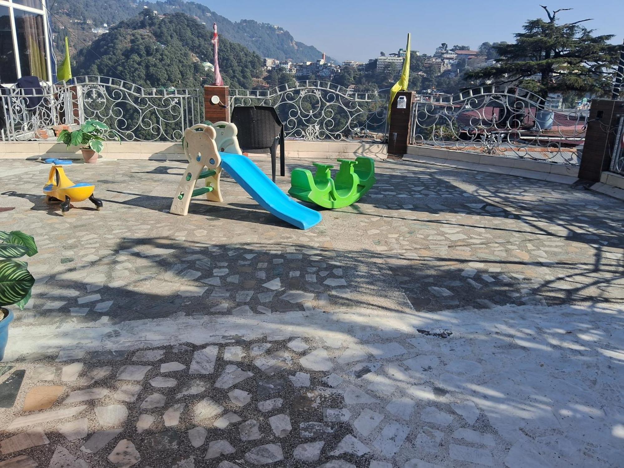 Hotel The Mussoorie International Exteriér fotografie