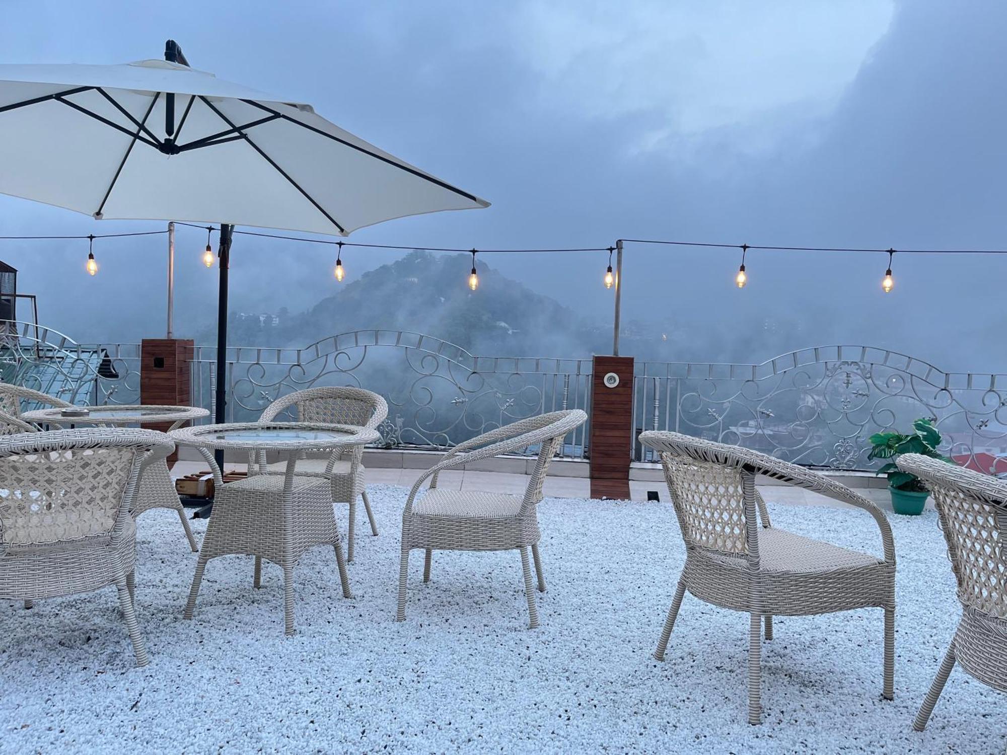 Hotel The Mussoorie International Exteriér fotografie